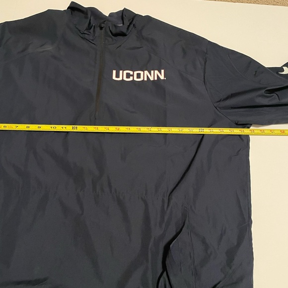 Nike UConn Huskies Storm-Fit 1/4 zip Windbreaker SZ XL Basketball March Madness - Picture 12 of 13